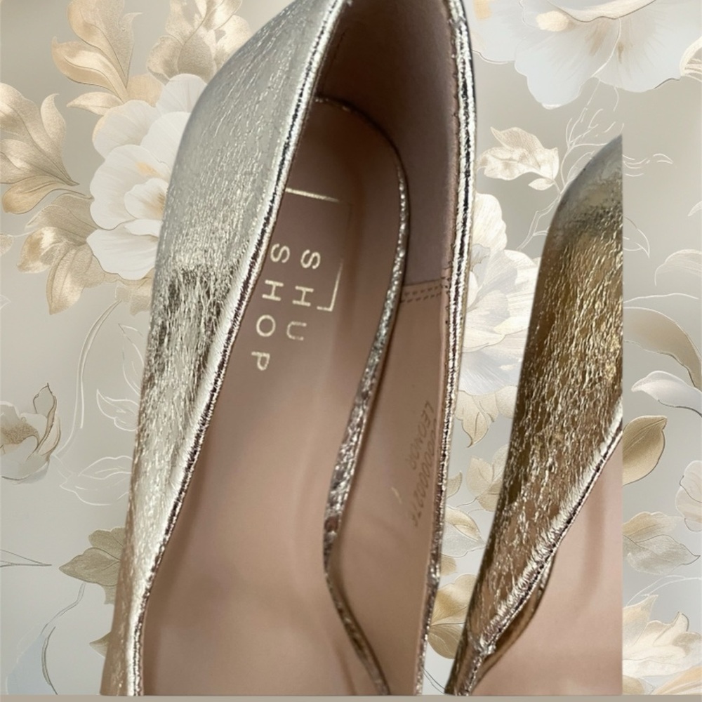 Vici Leonor ShuShop Industry Metallic Gold Pump Heels NWT - Picture 4 of 5